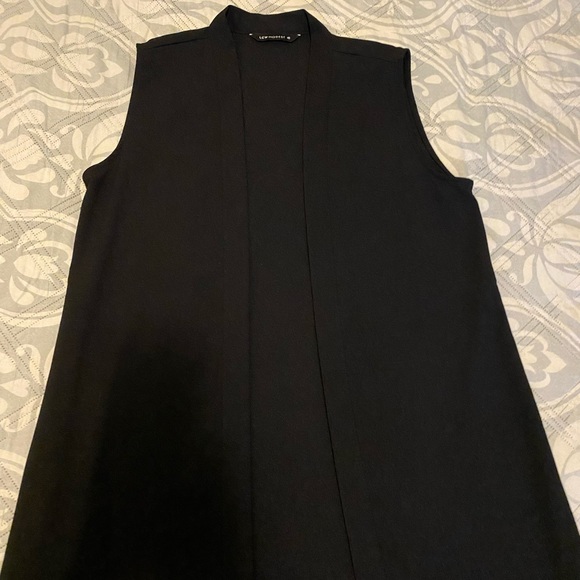 Vest - Picture 2 of 5